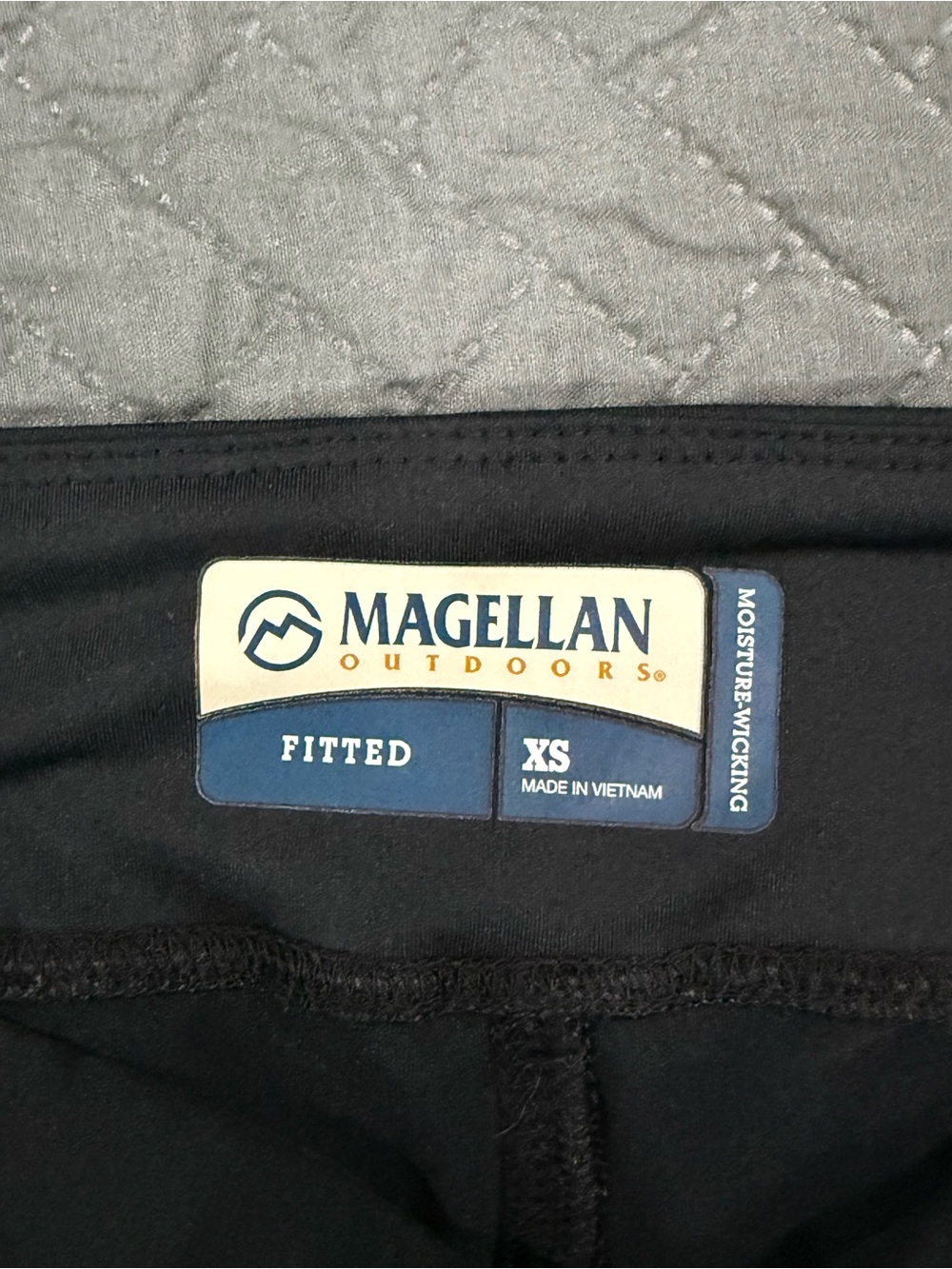 Magellan Outdoors Black Active Cargo Pants - Picture 3 of 3